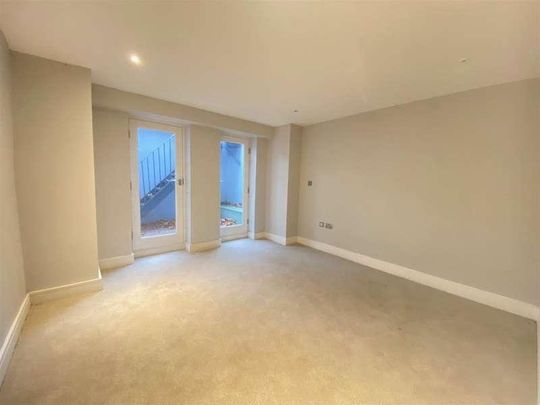 Castlebar Road, Ealing, Ealing, W5 - Photo 1