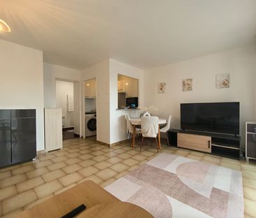 Location Appartement 1 pièce 33m² - Photo 3