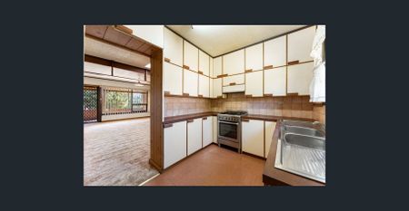 Comfortable 3 Bedroom House for Rent - Photo 3