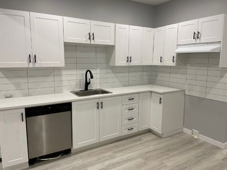 239 Percy Street - B - Photo 3