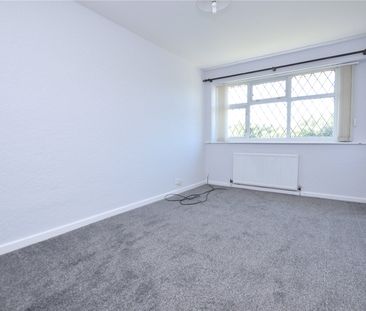 38, Silver Royd Drive, Wortley, Leeds, West Yorkshire, LS12 4QS - Photo 6