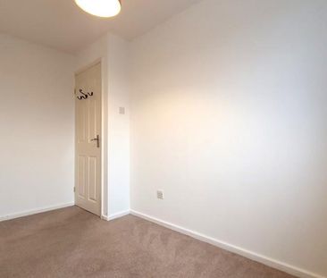 2 bedroom semi-detached house to rent - Photo 5