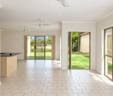 Spacious Family Living in the Heart of Robina - Photo 2