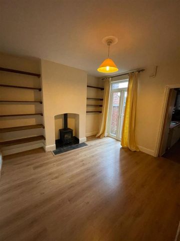 2 bedroom detached house to rent - Photo 2