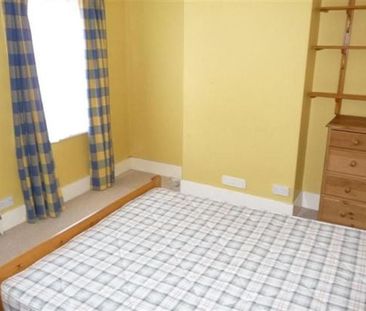 2 Bed Terraced House, Kensington Road, RG30 - Photo 3