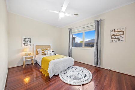 Spacious Family Living in Prime Alfredton Location - Photo 4