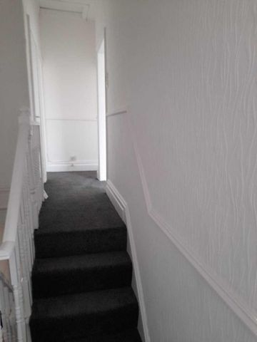 3 bedroom terraced house to rent - Photo 4