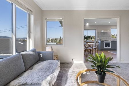 Sunny 3-Bedroom Home in Wakari - Photo 2