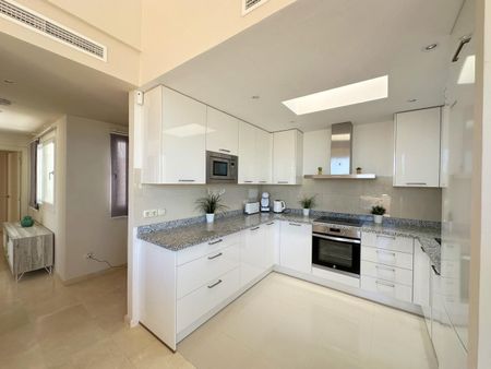 Ático de alquiler en Alcazaba Lagoon, Casares pueblo - Photo 2