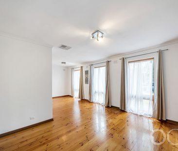 Open the Door to Family-Sized Comfort in a Quiet Netley Haven - Photo 5