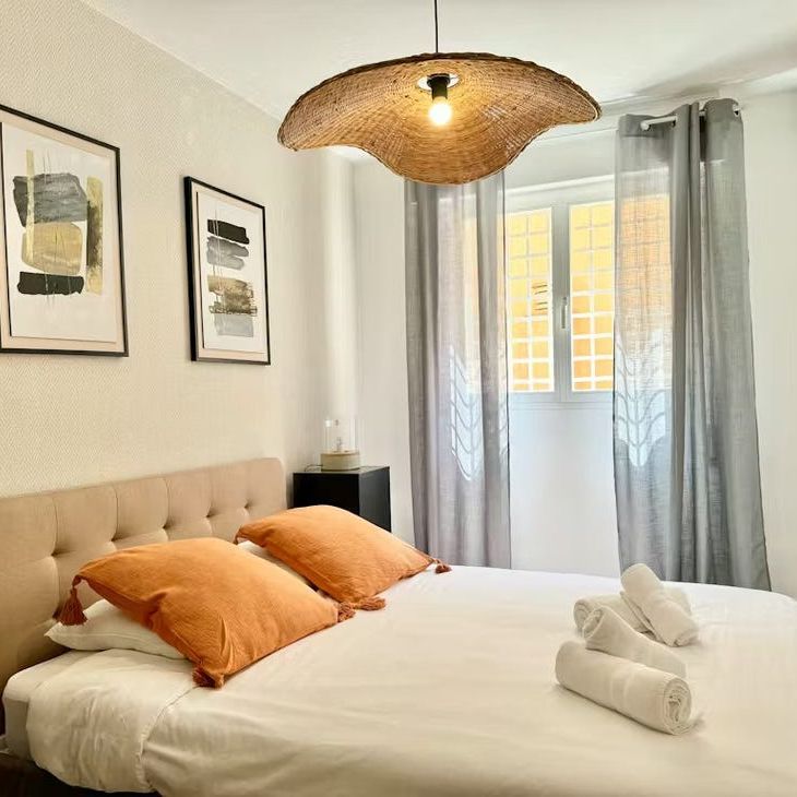 Plaza de Doña Trinidad, Málaga, Andalusia 29007 - Photo 1