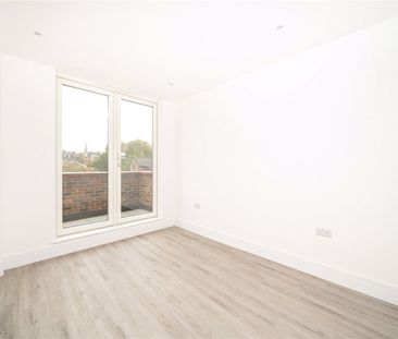 Greenwich High Road, Greenwich, SE10 - Photo 2