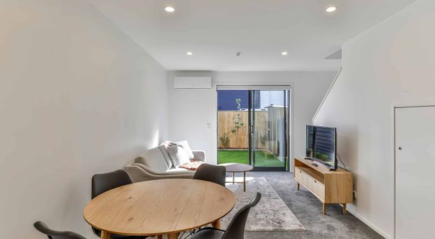 FULLY FURNISHED TOWNHOUSE - HENDERSON - Photo 1