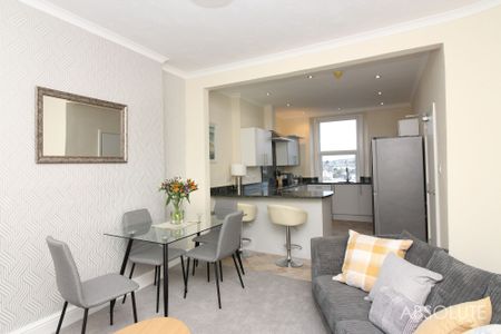 1 bed to rent in 37 Pennsylvania Road, Torquay, TQ1 - Photo 2