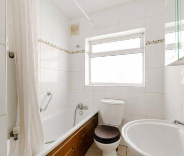 4 bedroom bungalow to rent - Photo 6