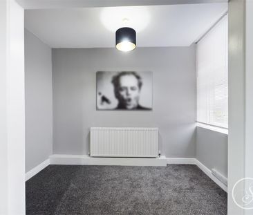 Cross Green Lane, Halton, Leeds, LS15 - Photo 2