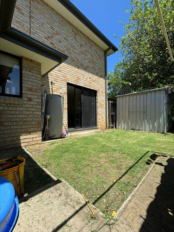 For Rent: Spacious Freestanding 3 Bedroom Townhouse with Lock-Up Garage - Photo 3