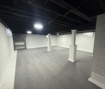 For Lease - 18 Fagan Drive, Halton Hills, Ontario - Photo 2