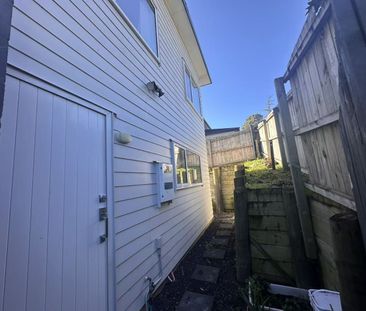 Cozy home in Manurewa - Photo 5