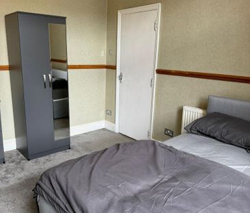 1 bedroom in a house share to rent - Photo 6