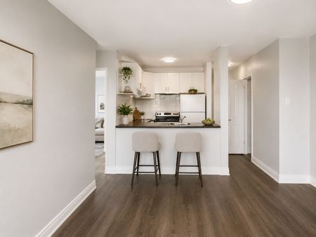 For Lease - 363 Lakeshore Road Unit# 804, Mississauga, Ontario - Photo 3
