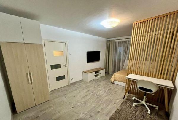 Dristor etaj 3 decomandat cu boiler - Fotografie 1