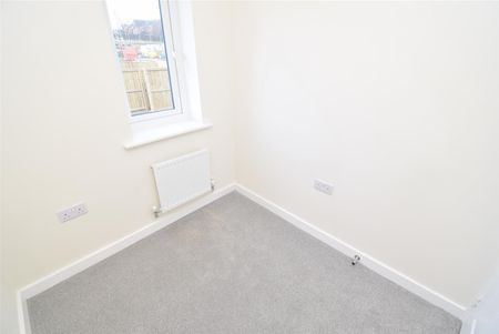 Yarn Crescent, Lupset, Wakefield - Photo 4