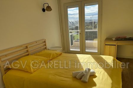 Location Appartement 5 pièces 100m² TOULON 83000 - Photo 4