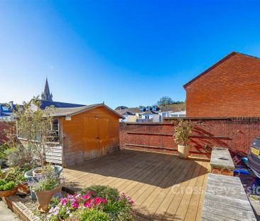 2 bedroom semi-detached house to rent - Photo 6