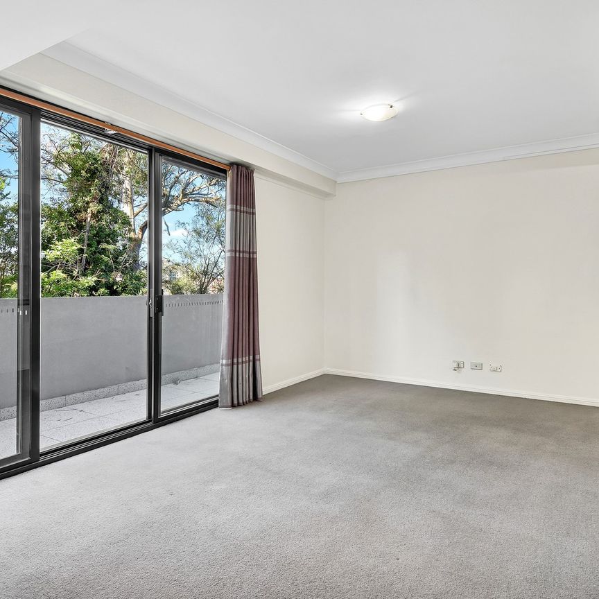 A Standout Home in the Heart of Chippendale - Photo 1