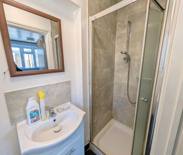 Studio to rent - Photo 6