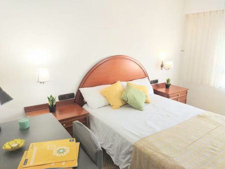 Carrer Isaac Peral, Burjassot, Valencian Community 46100 - Photo 4