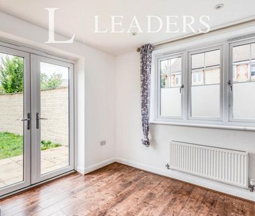 5 bedroom house to rent Nursery End, Stanford in the Vale, Faringdo... - Photo 1