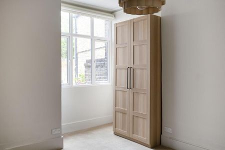 4 bedroom terraced house to rent - Photo 2