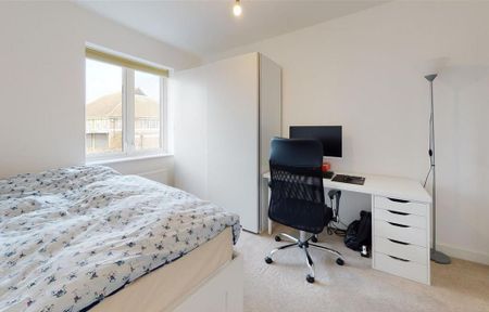 2 bedroom flat to rent - Photo 2