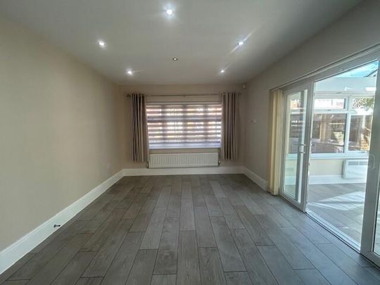 4 bedroom detached house to rent - Photo 1