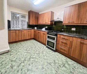 4 bedroom House To Let Total Size: 1109 SQ FT - Photo 5