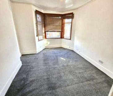 Kingswood Road, Ilford, IG3 - Photo 2