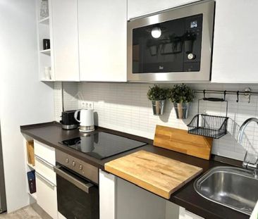 Calle de Isidro Fernández, Madrid, Community of Madrid 28034 - Photo 6