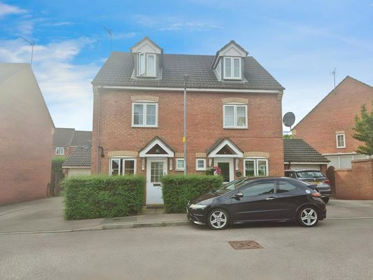 3 bedroom semi-detached house to rent - Photo 1