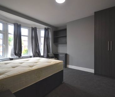 Price £5,425 pcm - Available 01/07/2026 - Furnished - Photo 4