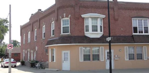 One Bedroom Apartment near Junction and Bloor West Village - Photo 2