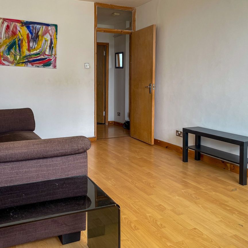 Spacious One Bedroom Flat for Rent in City Basin, Islington, EC1 - Photo 1