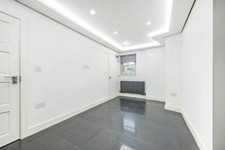 Royal College Street, Camden, NW1 - Photo 2