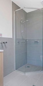 Low maintenance studio close to amenities! - Photo 3