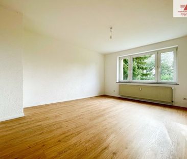 Renovierte 3-Raum-Wohnung mit Stellplatz in Falkenberg - nahe Freiberg - Photo 1