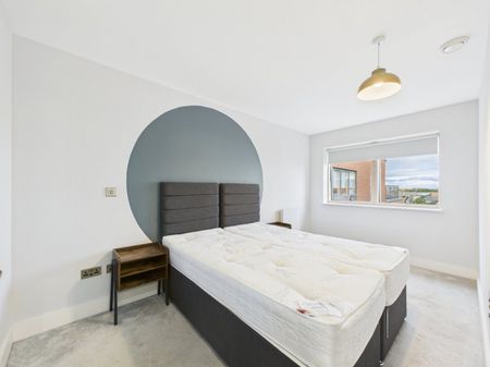 Stoke Road, Slough, Berkshire,SL2 - Photo 2