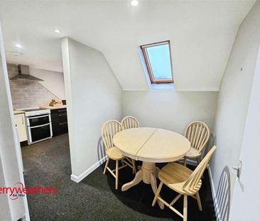 Wiseton Stables, Wiseton, DN10 - Photo 2