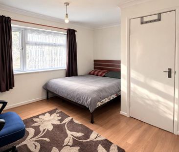 3 bedroom end of terrace house to rent - Photo 5