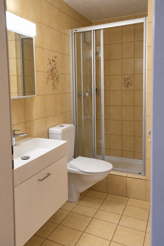 Helle 4.5-Zimmer-Wohnung mit Balkon in Balsthal - Photo 3